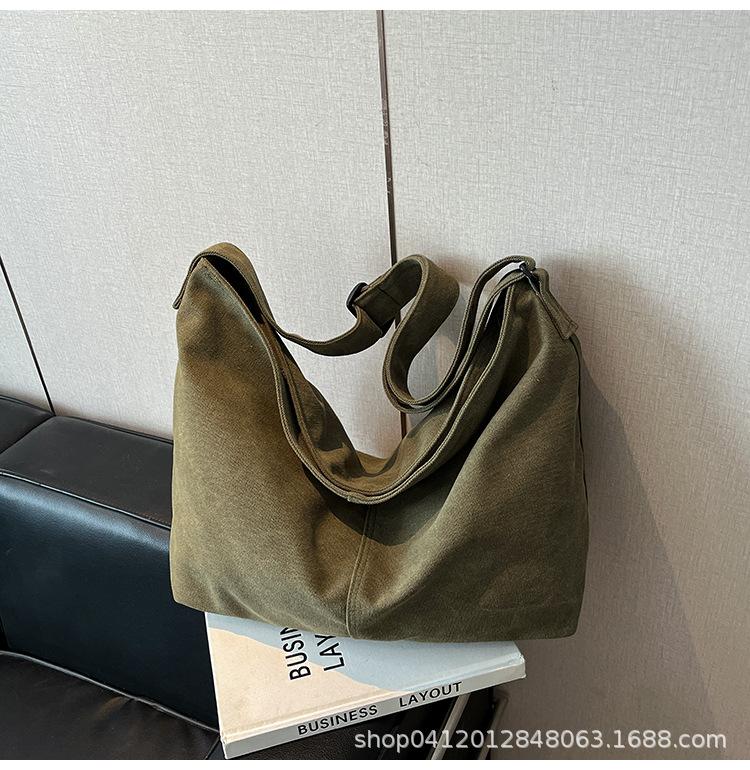 

Японская ленивая холщовая сумка женская 2025 новая сумка-тоут большой вместимости простая повседневная студенческая сумка для занятий сумка-мессенджер зелёный