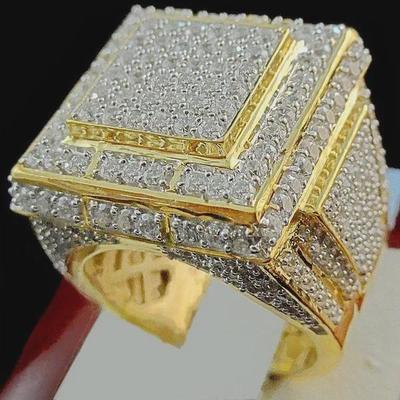 European & American Men's Domineering Diamond-Studded Ring