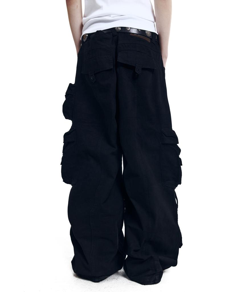 AAKAM Heavy Cargo Shirring Pants (Black)
