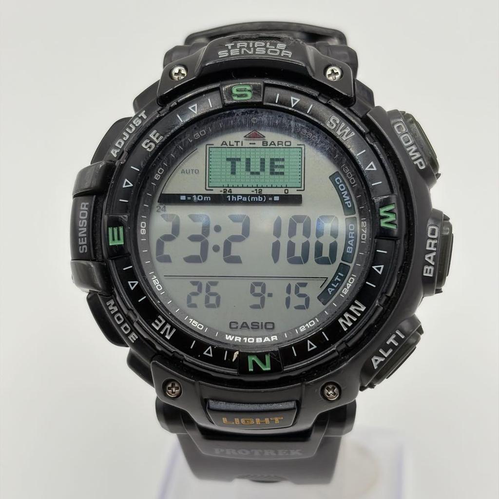 Used Good conditionCASIO PRO TREK PRG-40 triple sensor wristwatch in operation