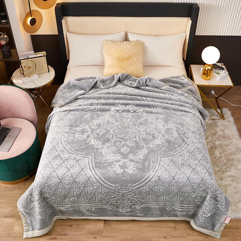 Winter Thickened Raschel Wedding Blanket – Double Layer Quilt for Students & Couples