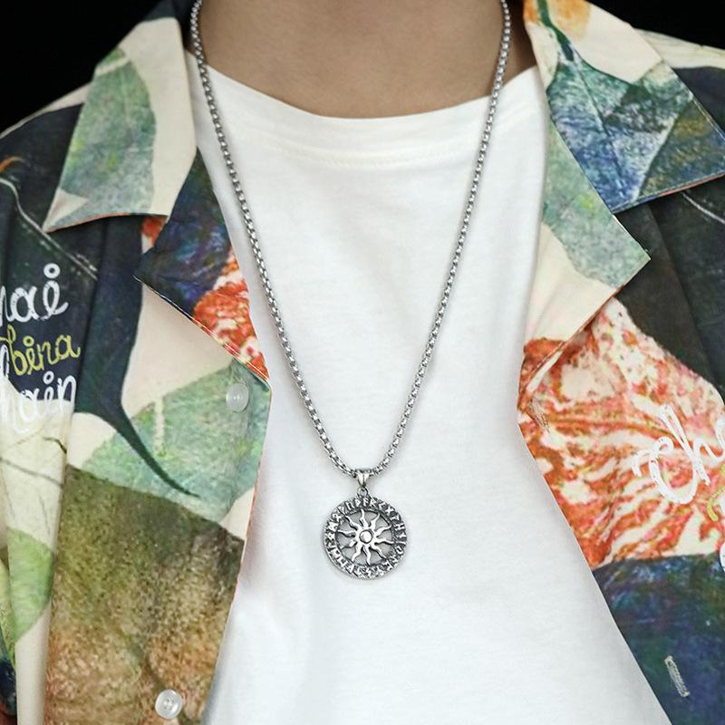 Retro Viking Round Sunflower Pendant Necklace for Men - Titanium Steel