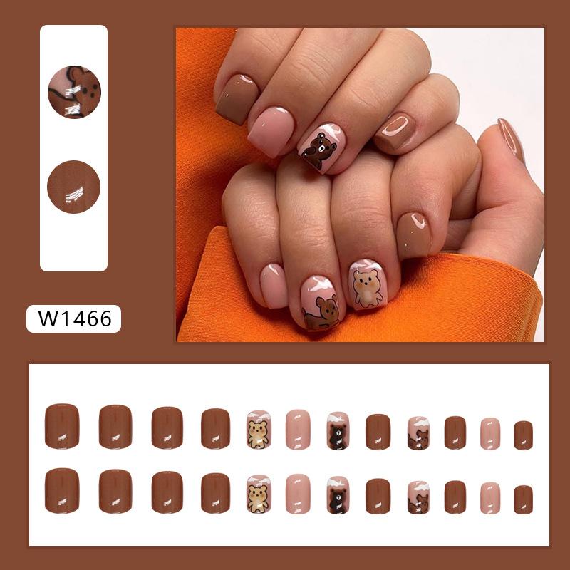 Autumn and winter brown Maillard cute bear white versatile film European and American ins style fake nails