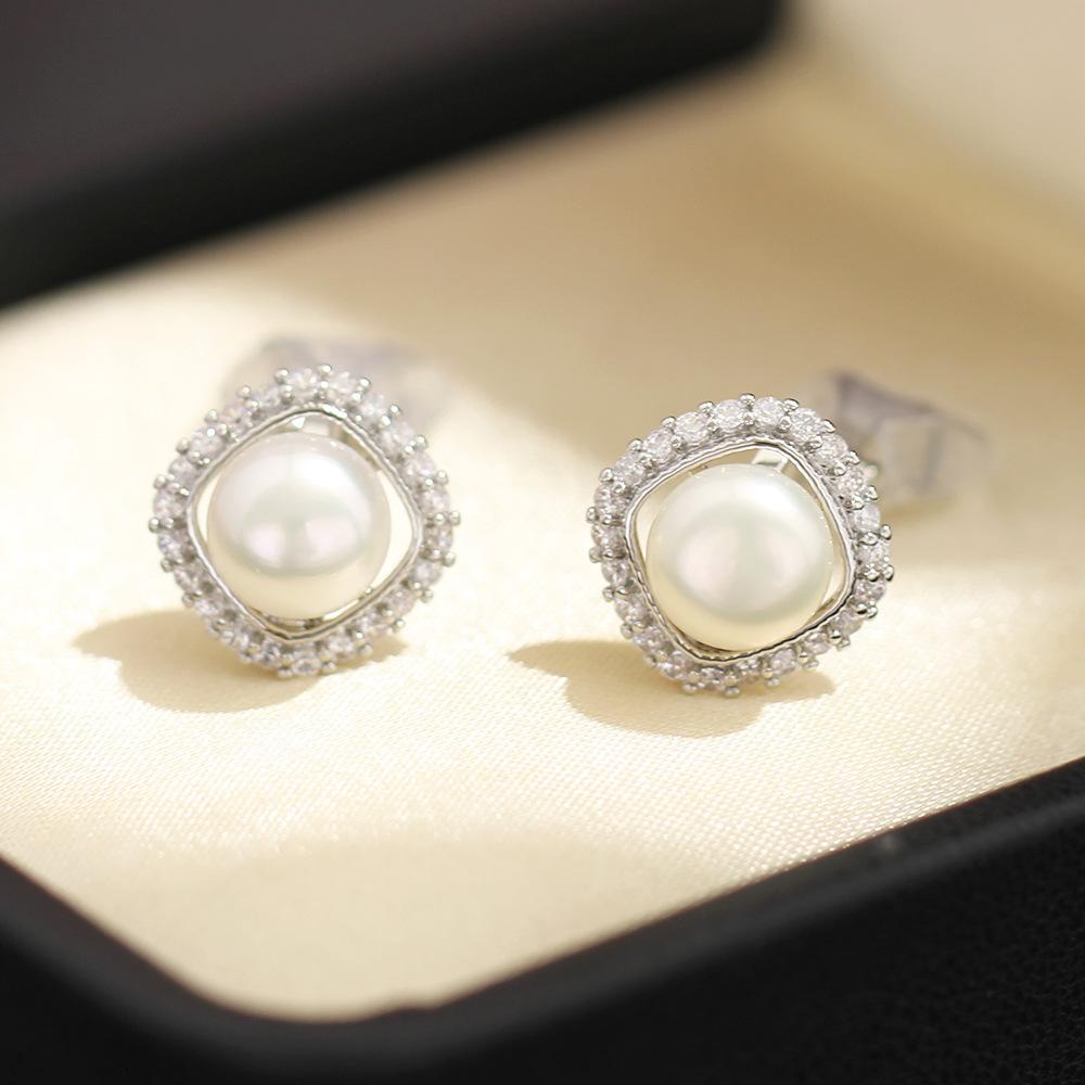 New Fashion Natural Freshwater Pearl Geometric Earrings Stone Inlaid Exquisite Temperament Silver Ear Piercing Ear Clip Ear Ornament for Women