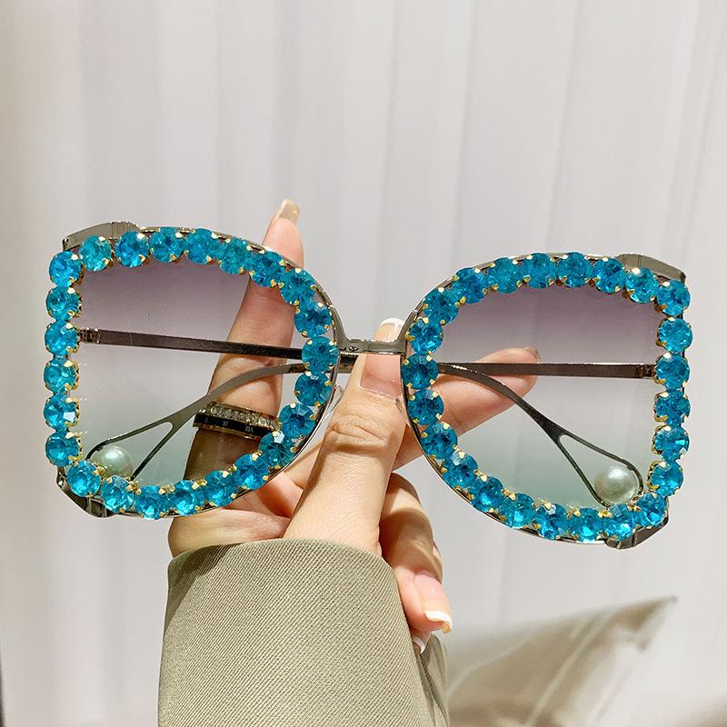 Trendy Oversized Rhinestone Sunglasses with Ocean Lens - European & American Style