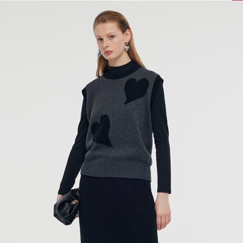 GOELIA Women's Heart Jacquard Vest & Knit Top Set