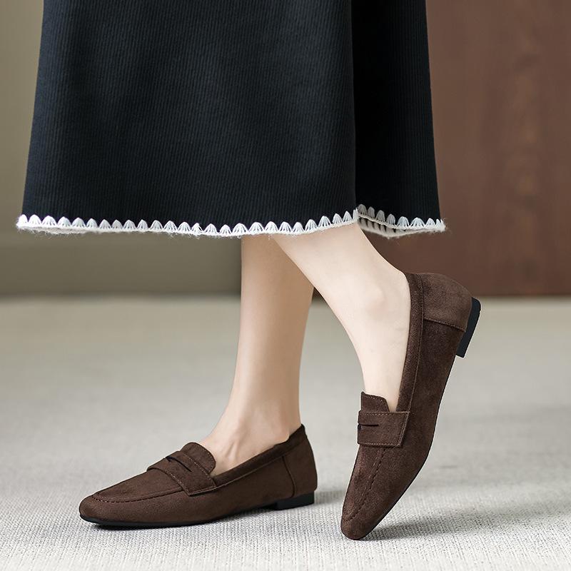 Women's shoes British small leather shoes 2025 new winter retro matte thick heel single shoes women's loafers