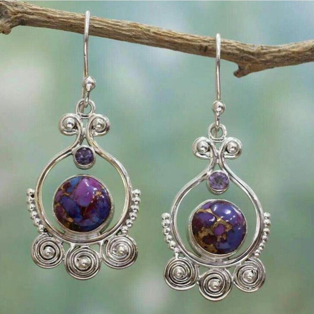 Retro Love Shape Strange Earrings European Beautiful Woman Earrings