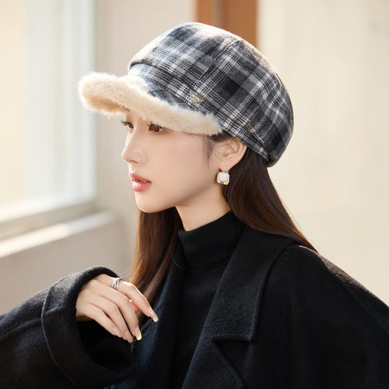 Autumn and Winter Hat Femininity Retro Plaid Striped Octagonal Hat Classic Plush Warm Thickened Painter Hat