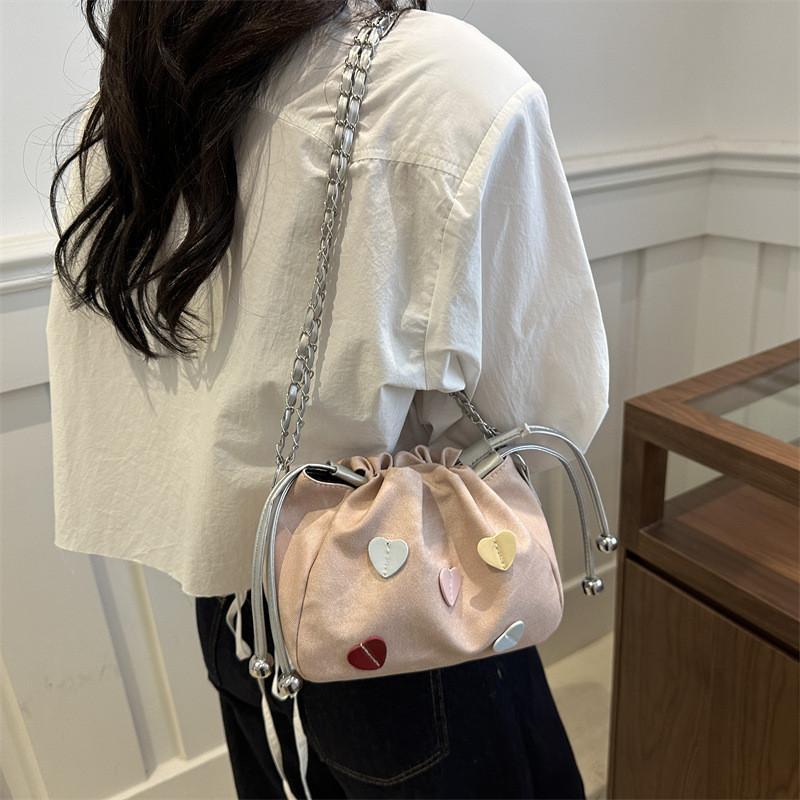 Stylish And Trendy 2024 Summer Fashionable Casual Shoulder Bag For Women With Chic Bucket Design And Versatile Colors