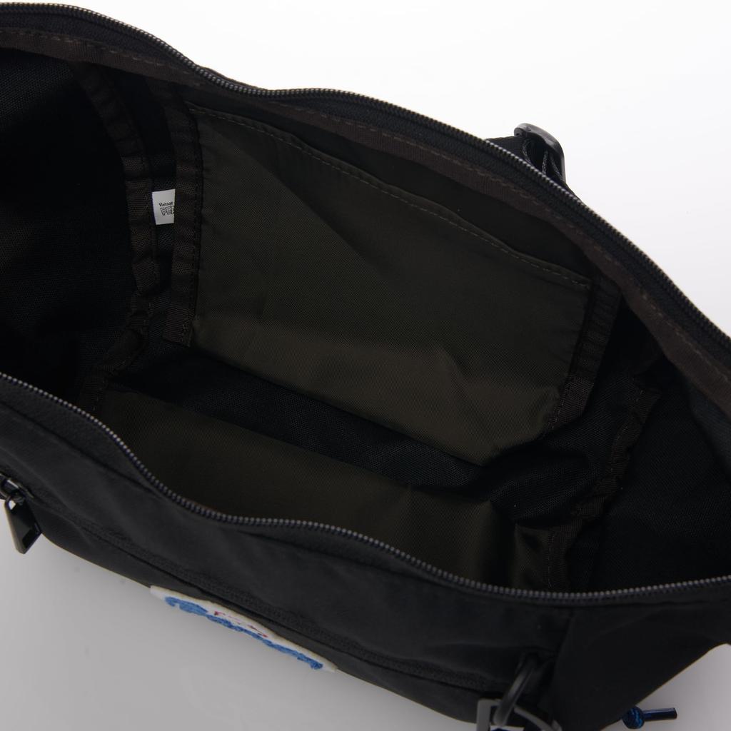 Super Water-Repellent RE-PET Banana-Shaped Shoulder Bag, Black, Logo, Snoopy, SPZ-3343