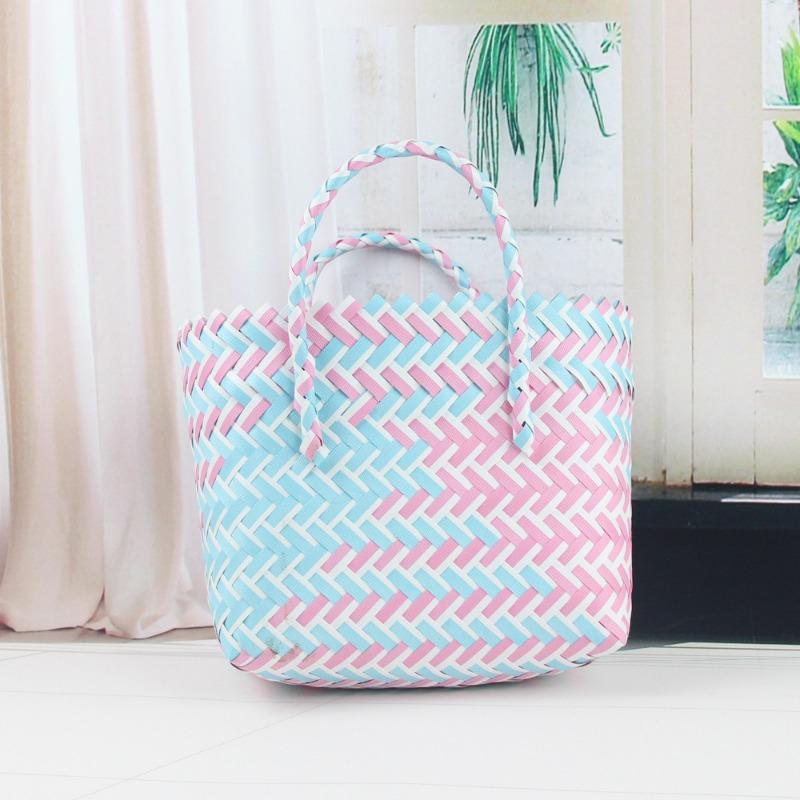 Square hand-held woven basket, plastic woven vegetable basket, waterproof and large-capacity wedding birthday party woven handbag.