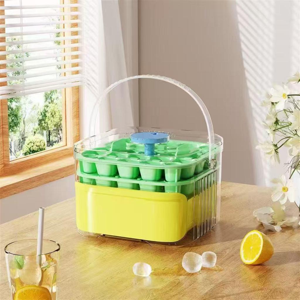 Ice Cube Tray with Lid: Food-Grade Mold for Homemade Ice, Perfect for Freezing and Storage In Household Refrigerators.
