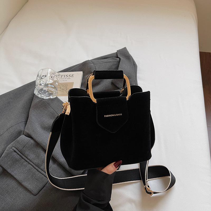 Versatile Women's Solid Color Bucket Handbag - Autumn 2025, Single Shoulder Crossbody