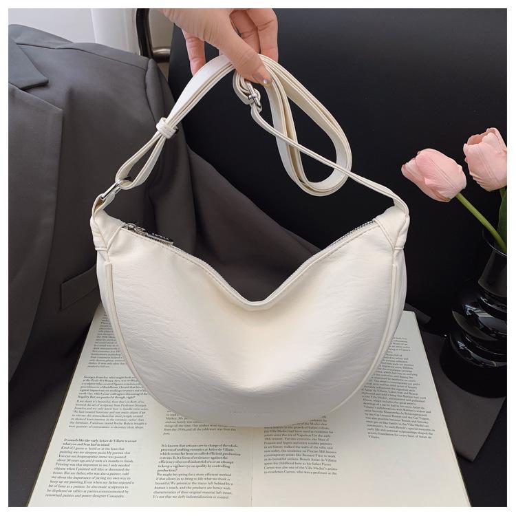 

Niche design bag women s 2025 new trendy retro casual shoulder bag texture versatile popular messenger dumpling bag