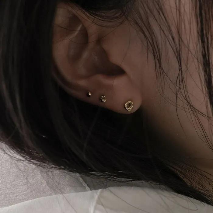 14k tripple circle line piercing