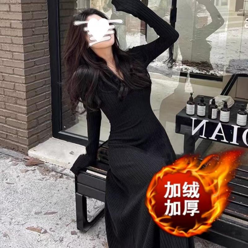 

Knitted dress women s new autumn and winter with coat, slim and thin bottom, inner cover, hip-wrapped knee-length dress S
