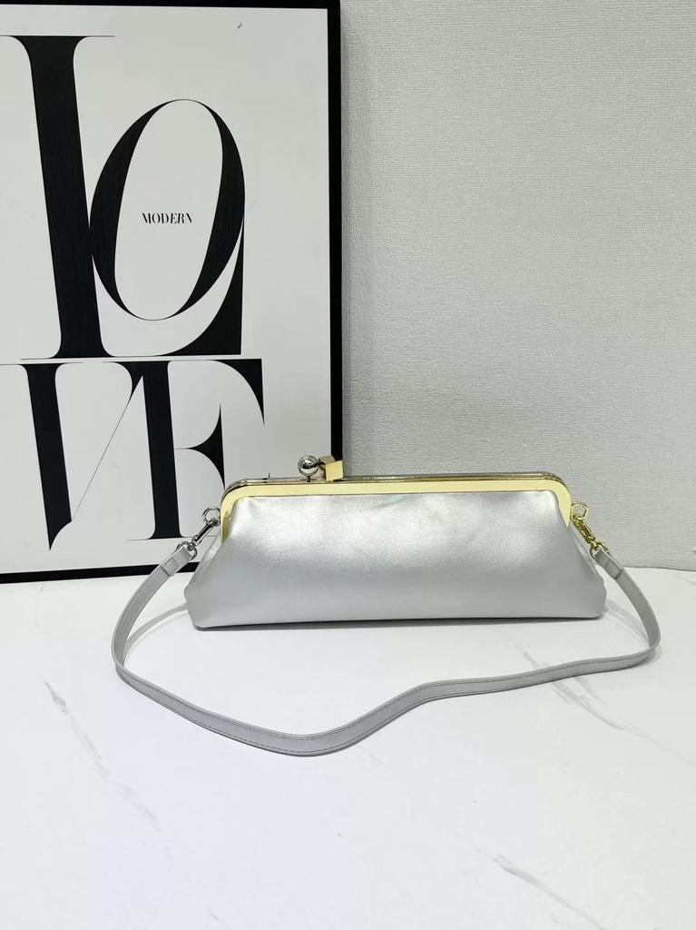 Women's Luxury Top Handle Underarm Bag  Fashionable Designer Shoulder Handbags Crossbody Bag Evening Clutch