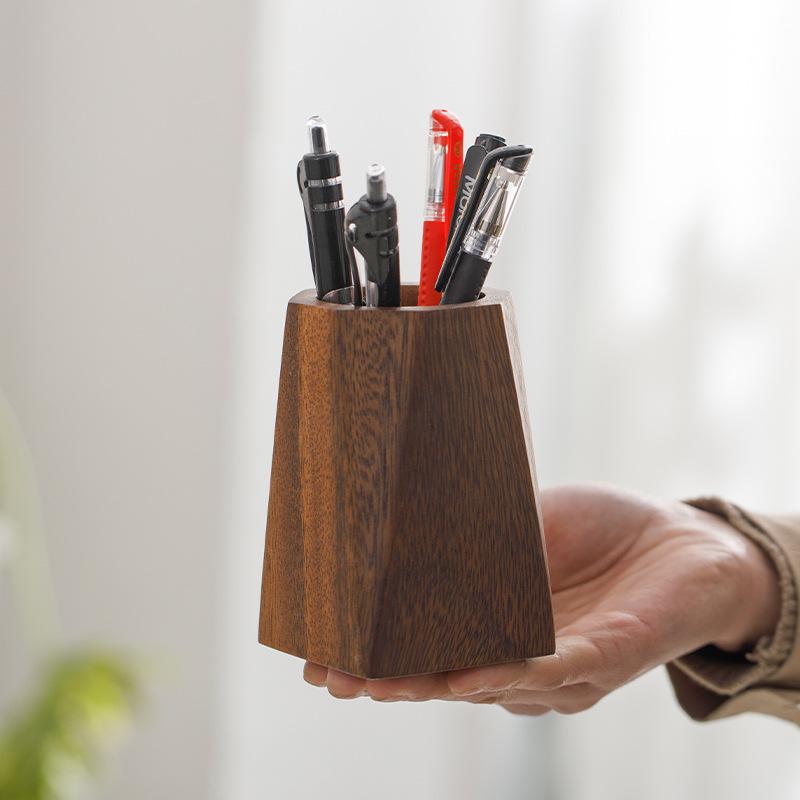 Walnussholz Stifte- und Make-up-Pinselhalter - Kreativer Desktop-Aufbewahrungszylinder