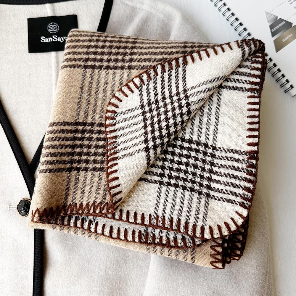New Overlock Versatile Plaid Scarf for Women Autumn and Winter High End Atmosphere with Coat and Warm Scarf