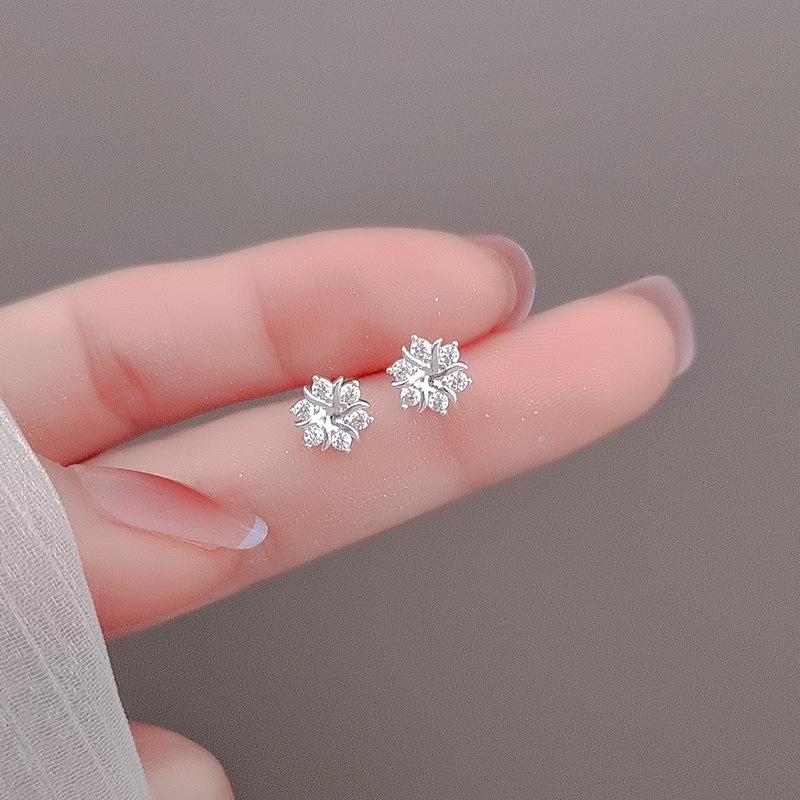 Silver Plated Ear Hypoallergenic Romantic Zircon Flower Butterfly Stud Earrings Piercing for Women Teen Jewelry Accessories