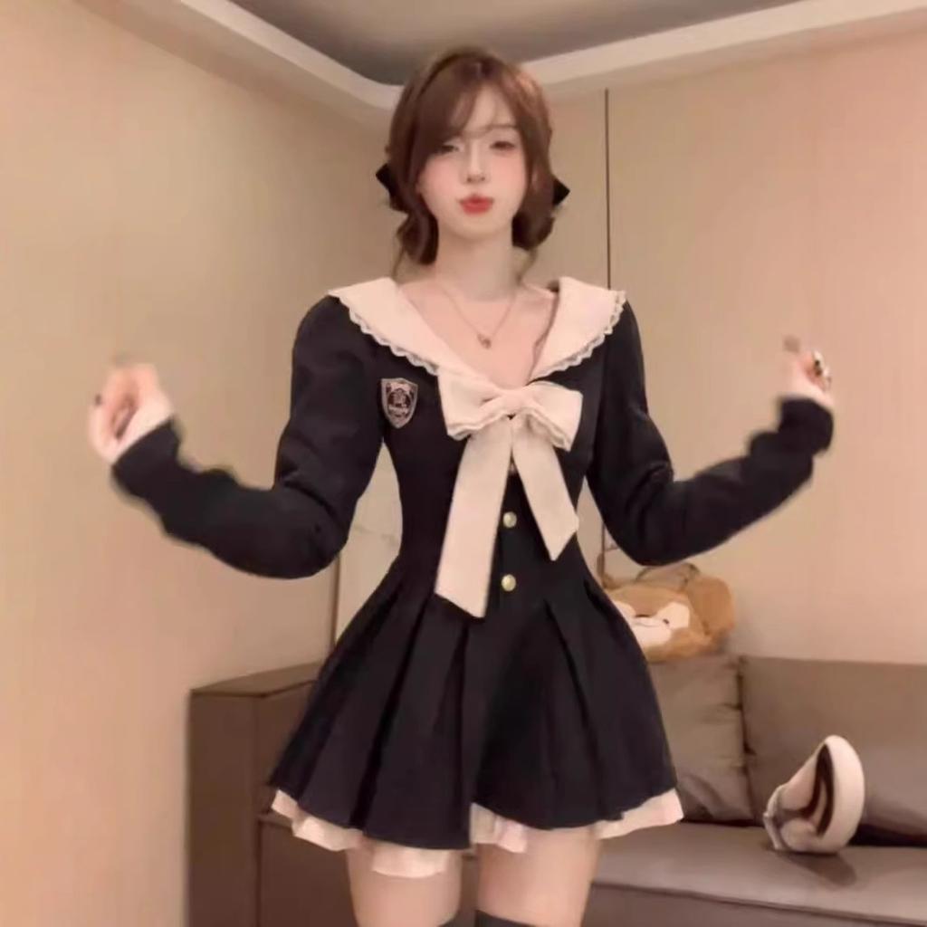 College style fake two-piece suit dress women's autumn and winter Korean chic wear rich daughter pleated short skirt sweet