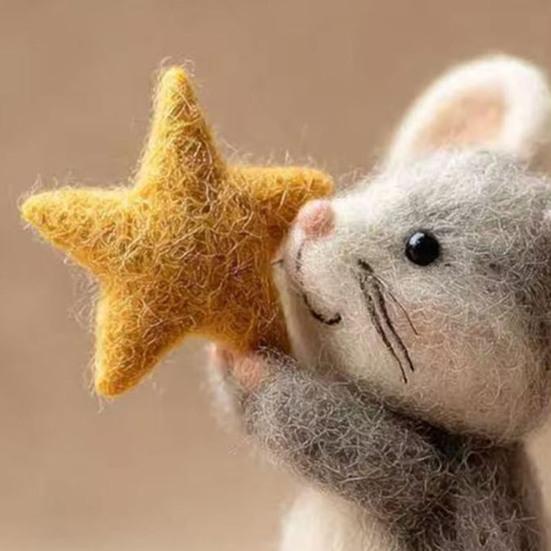 Felt Mouse with Star Handmade Cute Felt Mouse Figurine Mouse Holding Star Wand Ornament for Fall Home Decor Christmas Stocking Stuffer