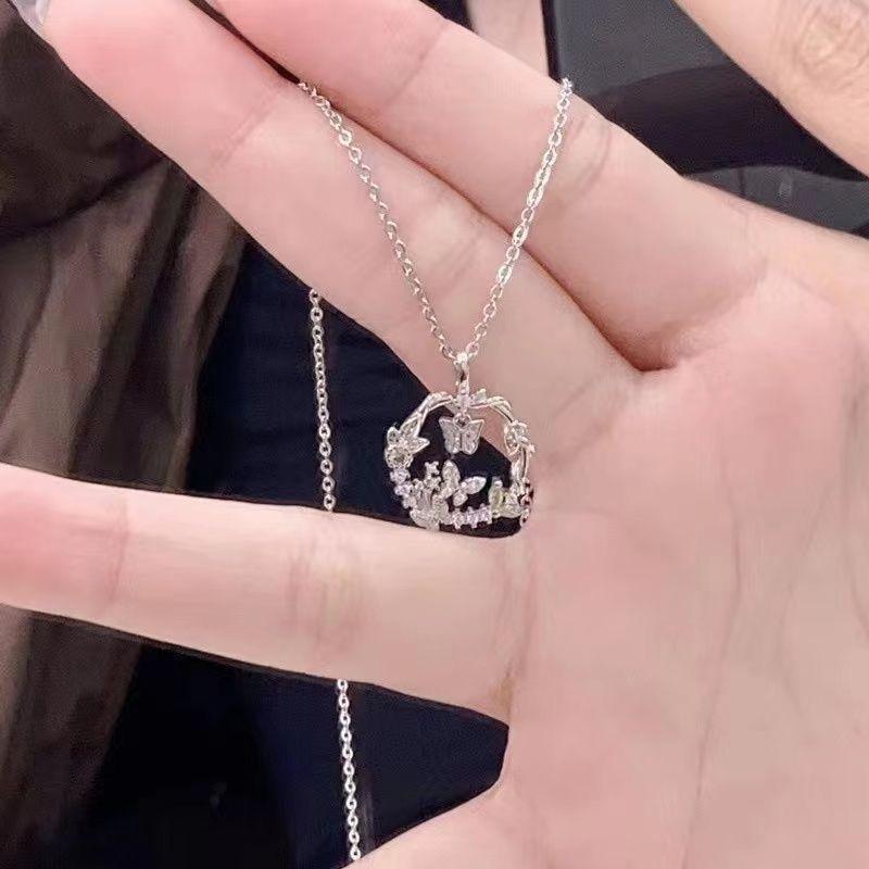 Double Butterfly Ring of Thorns Necklace Couple Set Light Luxury Niche Design Advanced