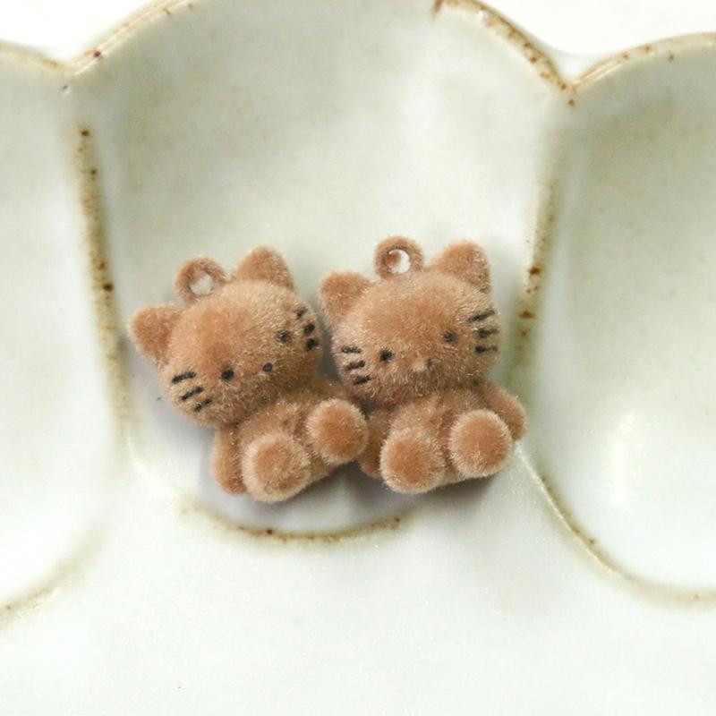 

2 шт., цвет чая с молоком, милый трехмерный плюшевый кулон в виде кота, подвески для ожерелья, браслета, сережек, изготовления ювелирных изделий своими руками