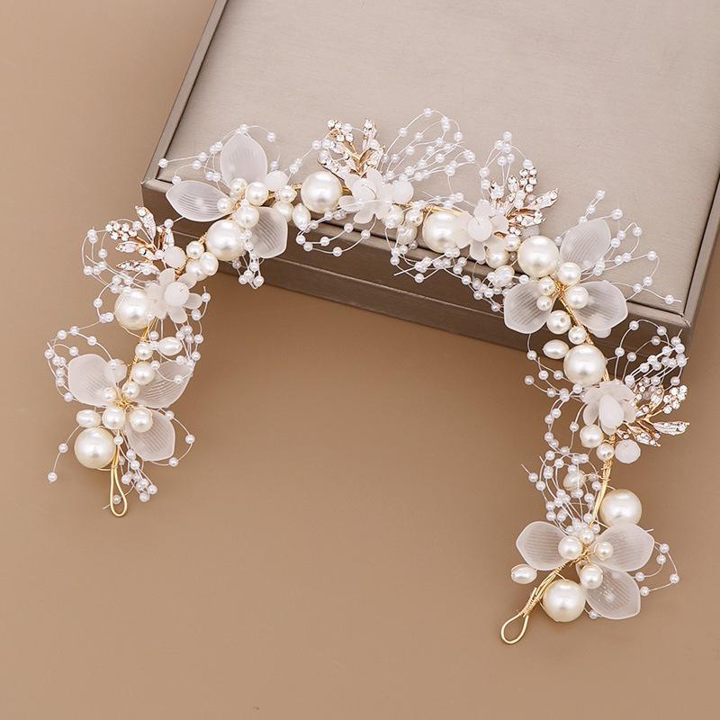 

New Children s Wreath Girl Headband Princess Tiara Crown Decoration Bride Bridesmaid Wedding Photography Holiday Photo Headdress білий