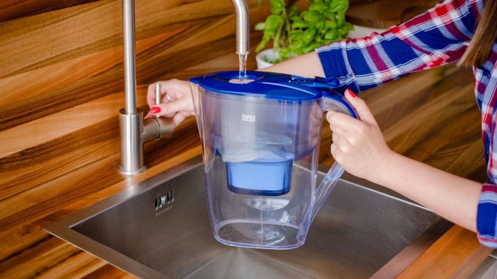Teesa 2.6L Blue Filter Jug + 1 Filter