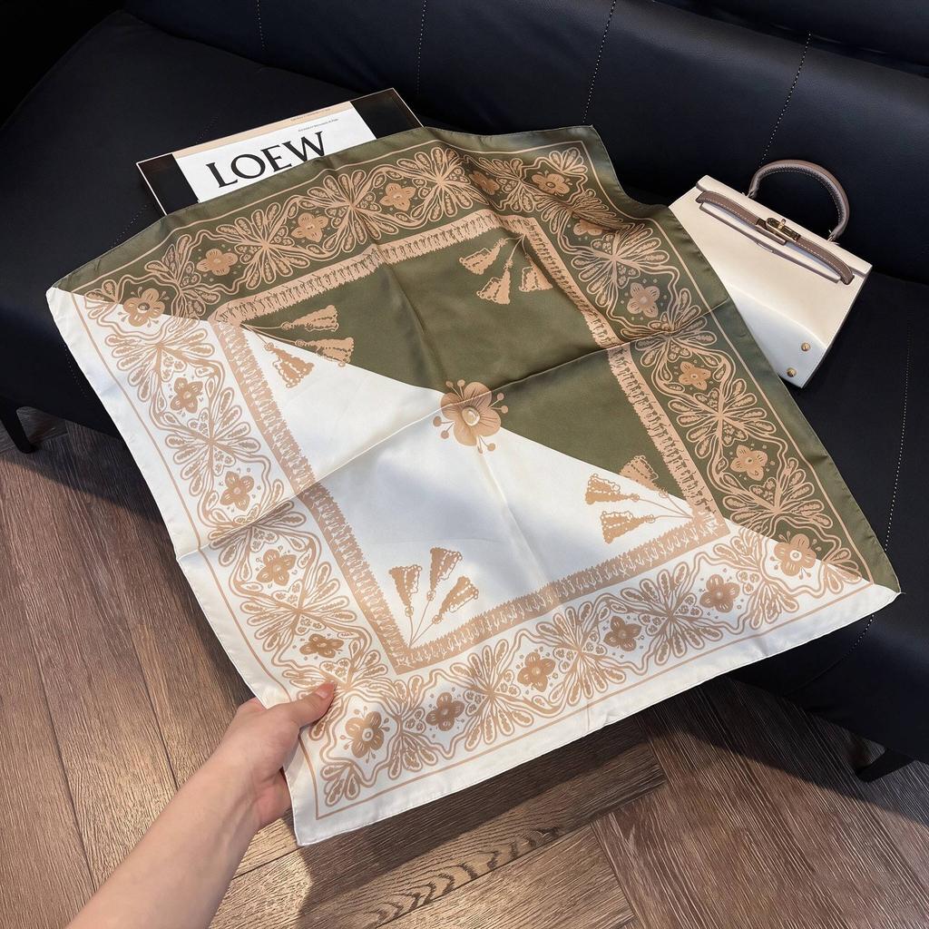 May Kaji Cashew Flower Square Scarf Retro Men's Silk Scarf Buckle British Style Scarf Men's Paisley Pattern Small Scarf Women