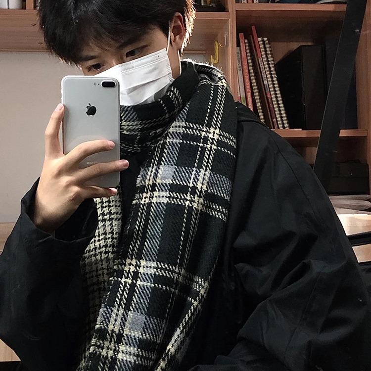 Atmosfärisk rutig halsduk i koreansk stil - Höst/vinterpresent för män och kvinnor, Mångsidig varm halsvärmare, Trendig sjal för pojkvän eller student