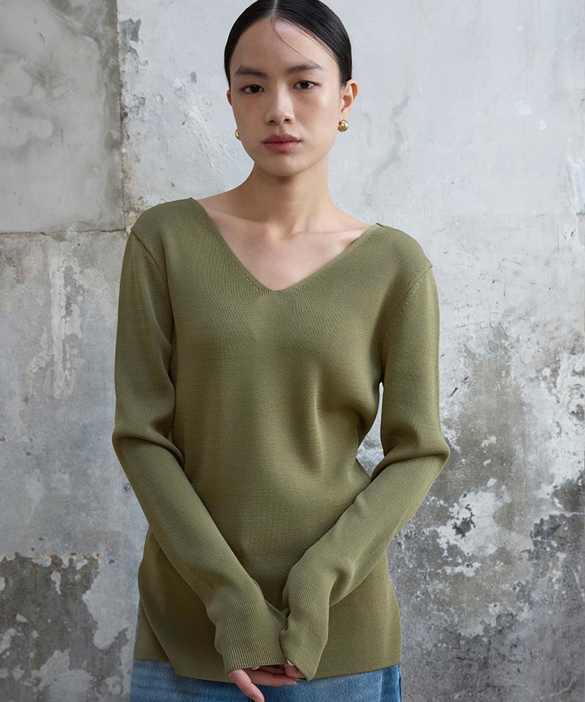 THE BOONDOCK SAINTS V-Neck Knit Top Olive