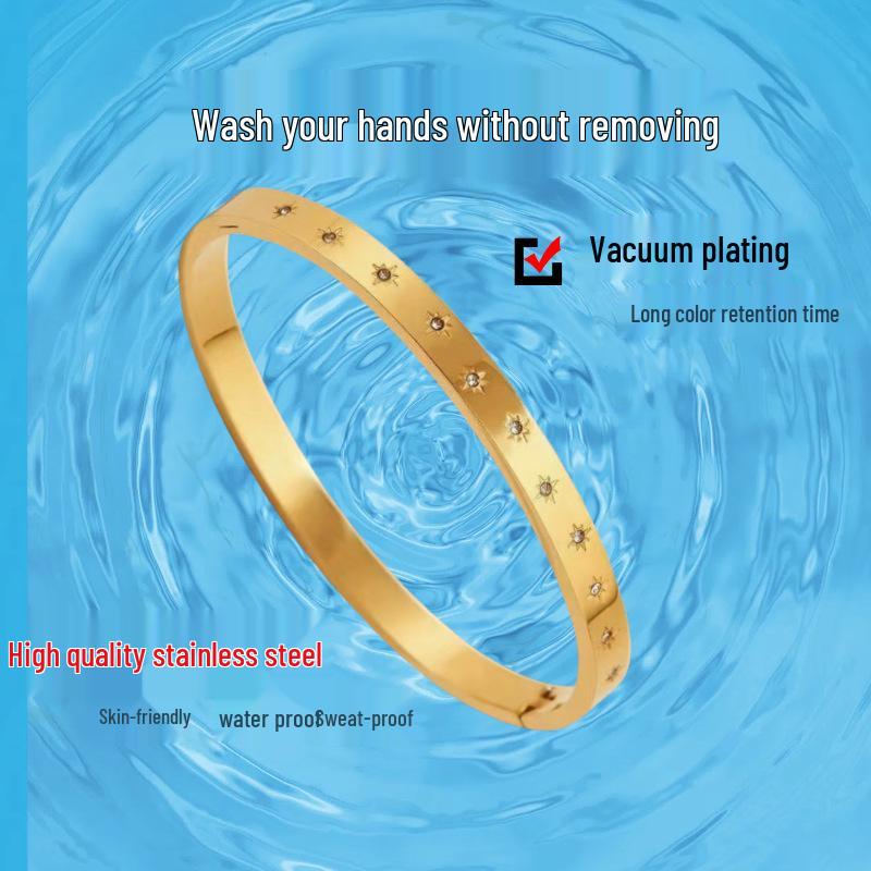 European & American Rhinestone Titanium Steel Waterproof Bracelet - Eight-Pointed Star Resort Style, Colorfast Stainless Steel.