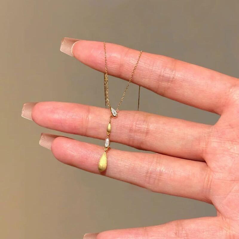 

Light Luxury French Retro Simple Brushed Diamond Fringed Water Drop Necklace High Sense Exquisite Versatile Collarbone Chain