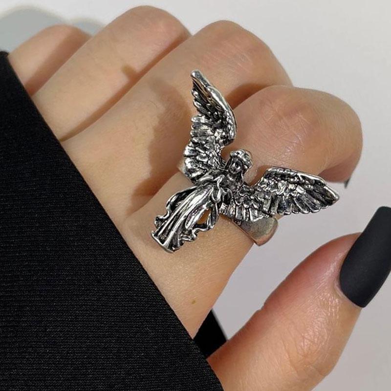 Vintage Punk Distressed Angel Couple Ring Gothic Geometric Angel Five Finger Rings Hip Hop Hyperbole Anime Ring Jewelry
