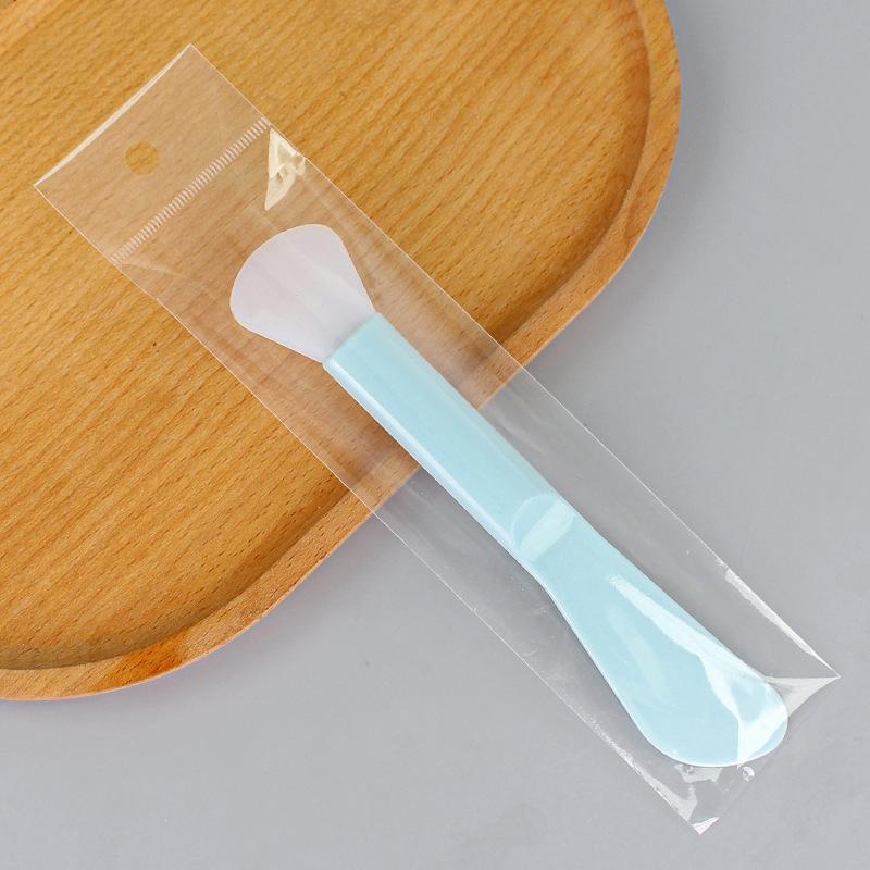 Double-Ended Silicone Mask Brush Mixing Stick Mask Scraper Soft-Tipped Spa Tool Makeup Brush