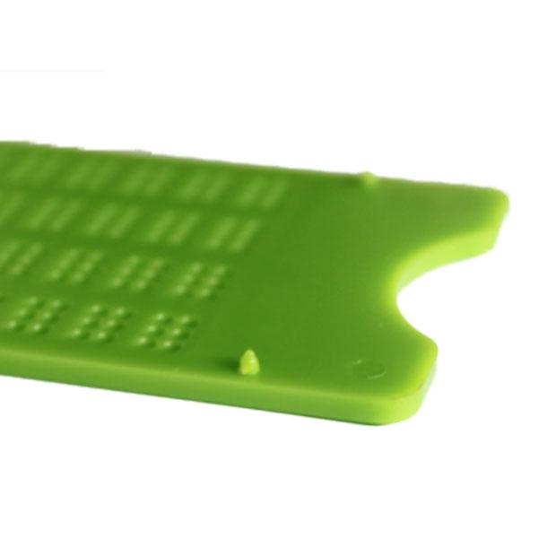 Punktskrift Skrivetavle 4 Linjer 28 Celler Sterk Plast Bærbar Punktskriftstavle for Blinde L