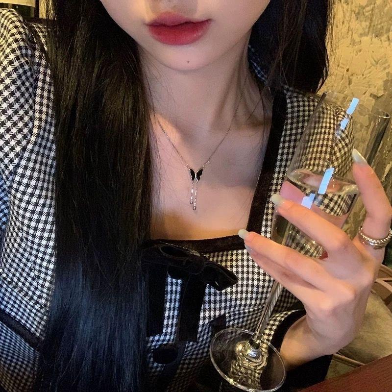 Super Exquisite~ Black Butterfly Necklace Women's Ins Premium Design Clavicle Chain Temperament Versatile Accessories