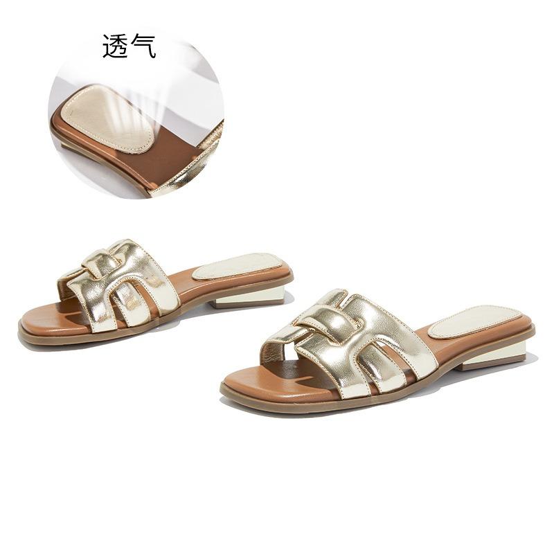 Flat-bottomed Slippers Women Wear High-end Sandals When They Go Out In Summer, Casual and Fashionable Seaside with Skirts and Half-drags Women