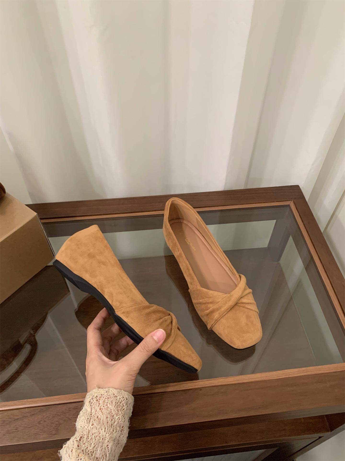 

FengLiDa замшевые туфли с квадратным носком на скрытой платформе, женская обувь 2025 осень, туфли Doudou с юбками, нежные вечерние туфли 39