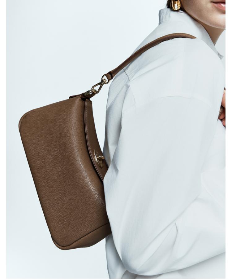 Daks Womens Accessories Brown O Lock-Decorated Flap Shoulder Bag S_Dcba6E962W2