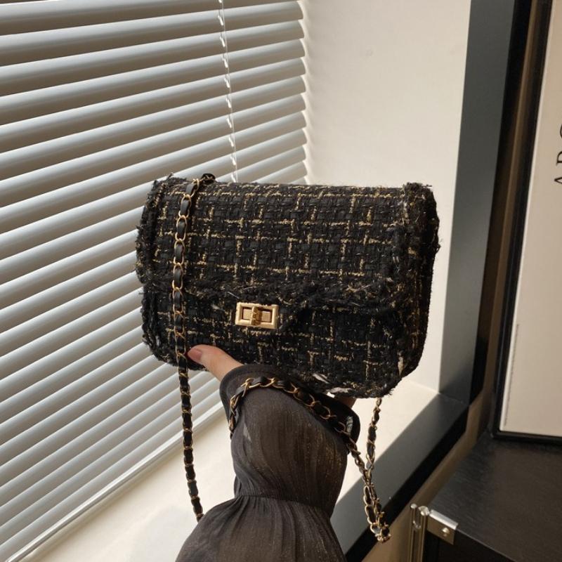 Fashion Shoulder Bag with Gold Chain Strap Fringed Trim Turn Lock Elegant Crossbody Purse for Women Versatile Commuter Bag