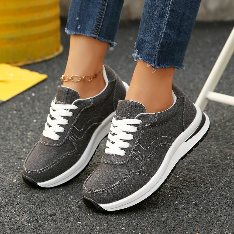 Fashion Stitching Decoration Solid Sports Sneakers Women 2025 Autumn Round Toe Low Heel Lace Up Sneakers Soft Sole Running Shoes