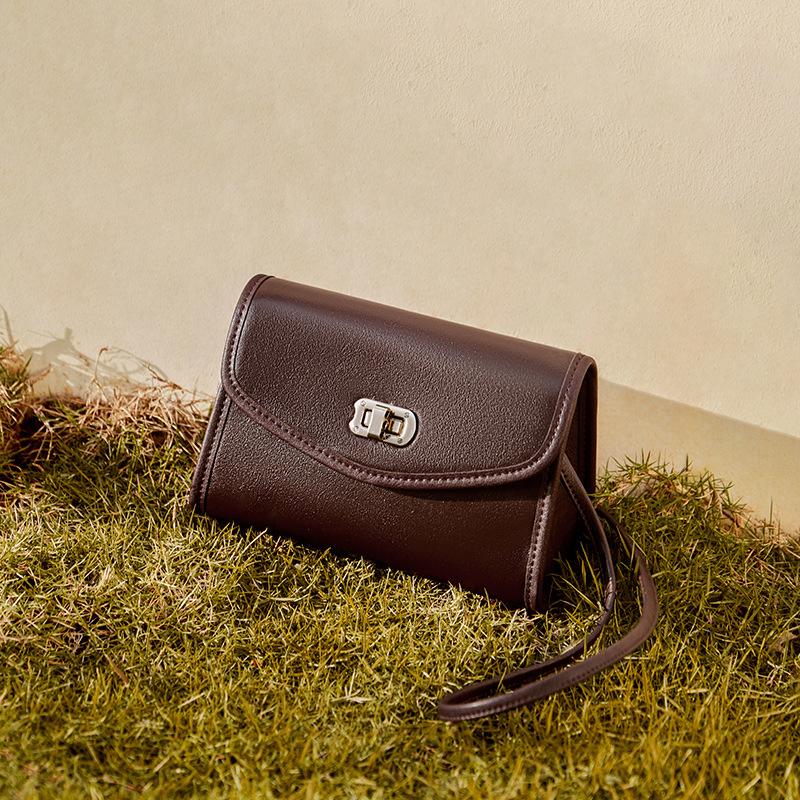 

2025 New Vegetable-Tanned Leather Small Square Bag Fashionable Design Single Shoulder Bag Light Luxury High-End Large Capacity Crossbody Bag Long19.5CM*Wide8CM*High12