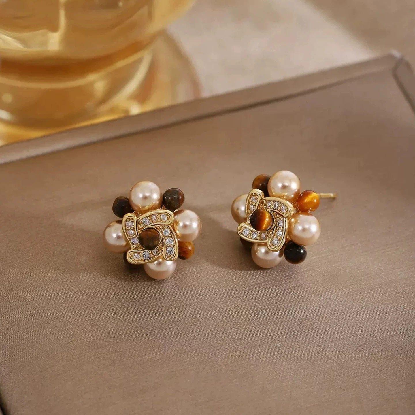 K real gold electroplated zircon pearl flower earrings Maillard retro temperament earrings light luxury high-end earrings