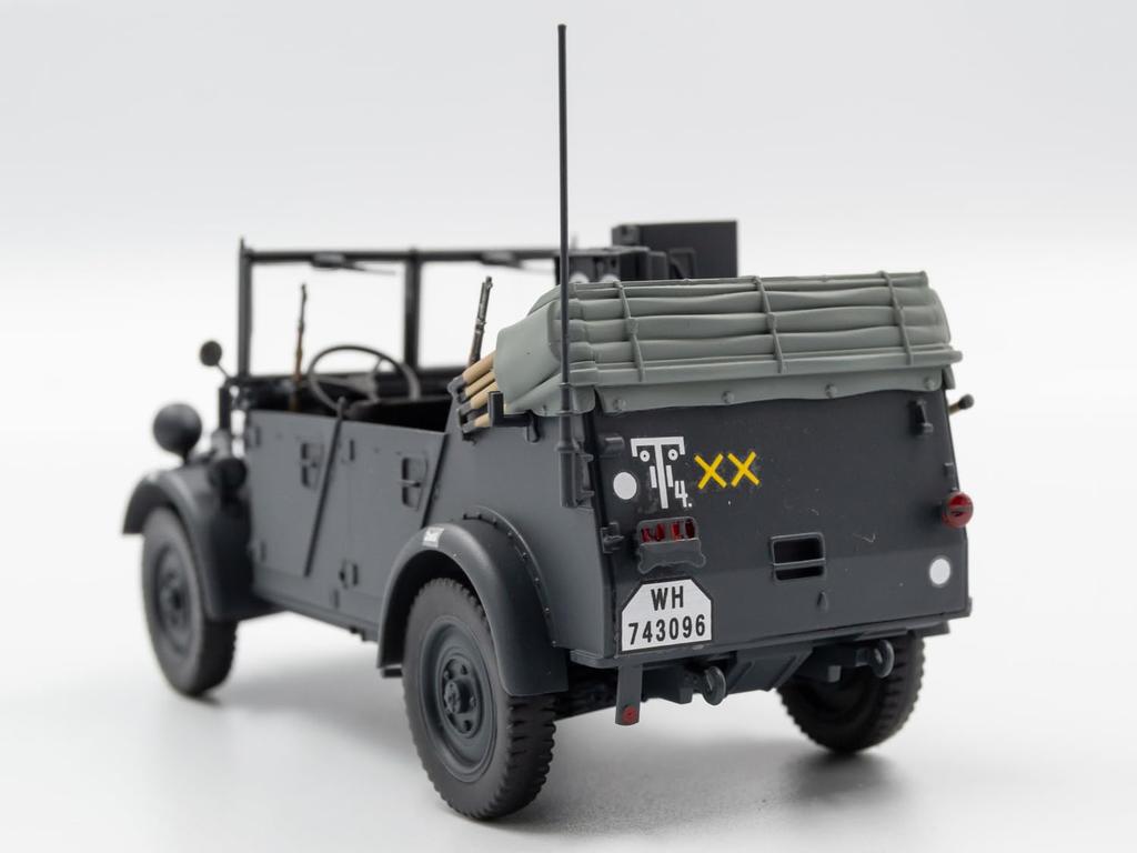 ICM Scale German Army Light Drive Vehicle Plastic Model Kit 35583 1/35 le.gl.Einheitz-Pkw Kfz.2 Four-Wheel Radio-Equipped