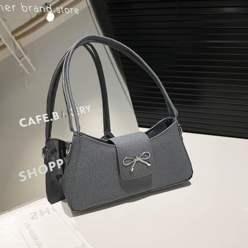 Bow Foreign Style Niche High-end Baguette Bag 2025 Spring New Women's Bag Fashion Single Shoulder Casual Armpit Bag