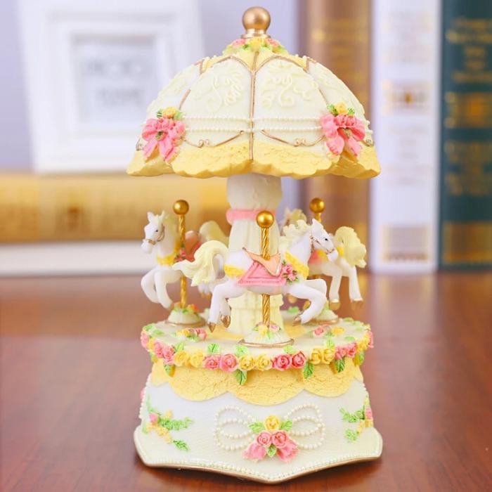 Modern Flashing LED Light Resin Carousel Music Box Kids Ornament Crafts Birthday Wedding Gifts Home Desk Accessories Decoration